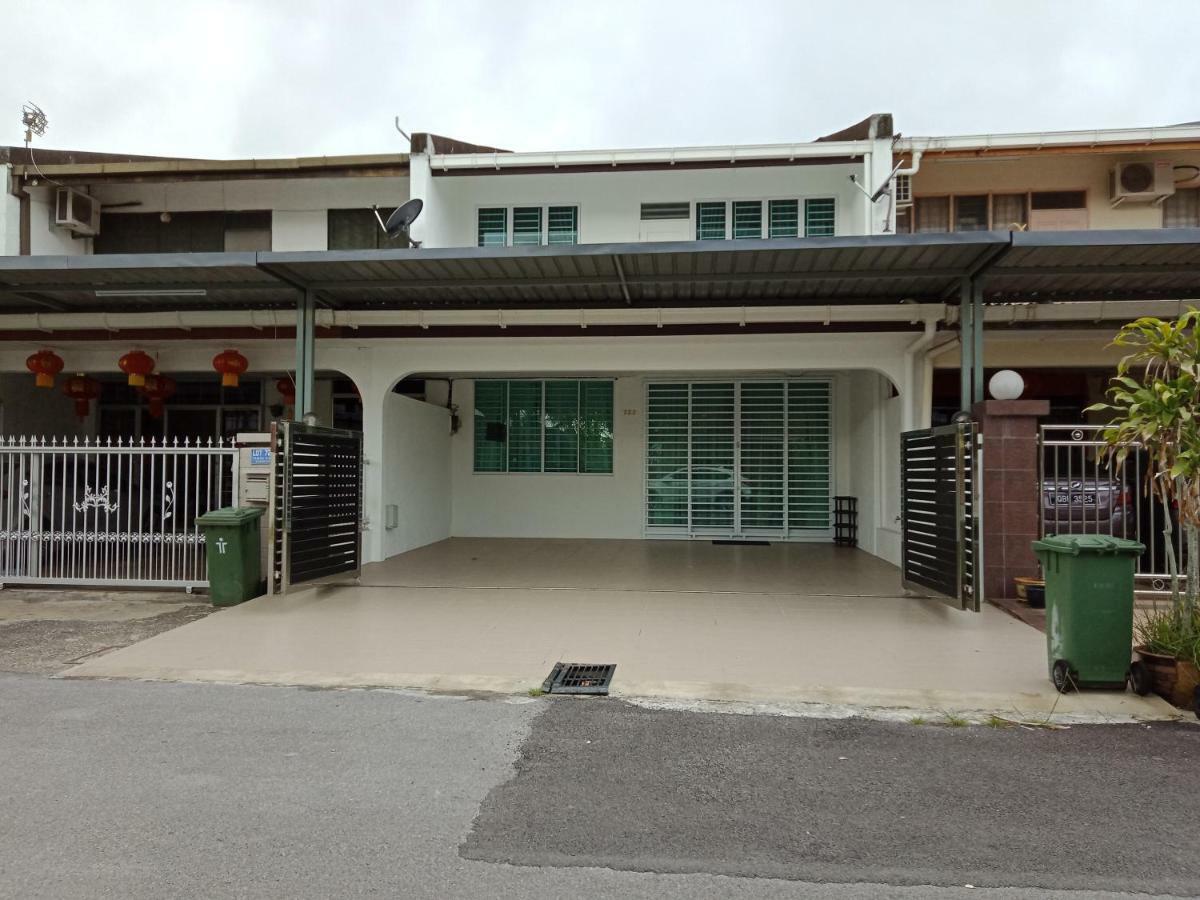 722 Homestay Kuching Exterior photo